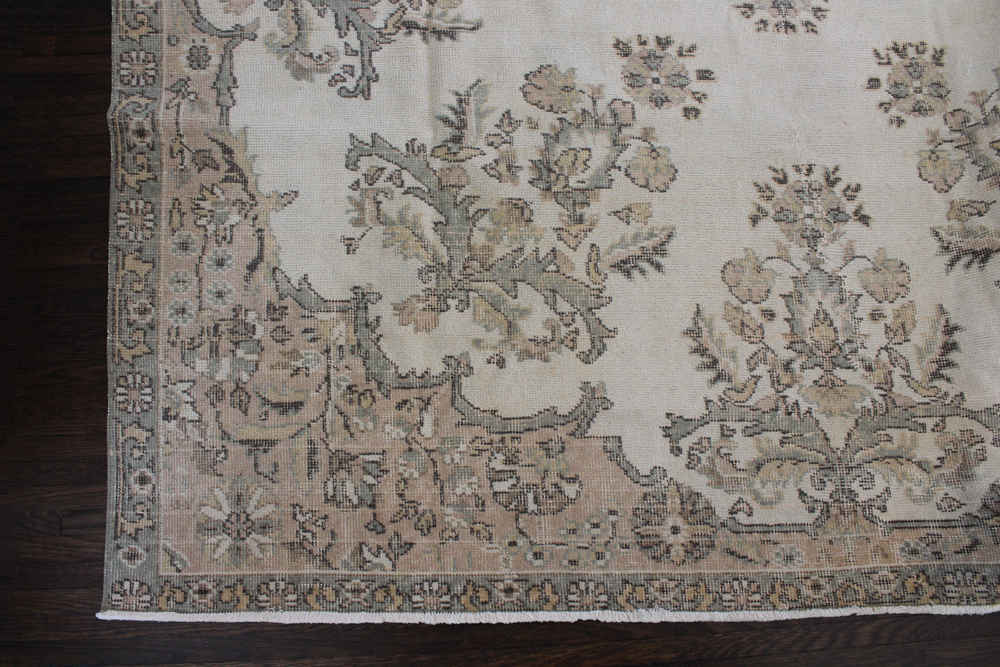 Cream Tan Vintage Turkish Area Corner
